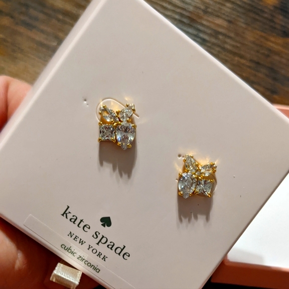 NWT Kate Spade Asymmetrical Stud Earrings So Sparkly! ❤️🤩 "Flying Colors" - Picture 1 of 6